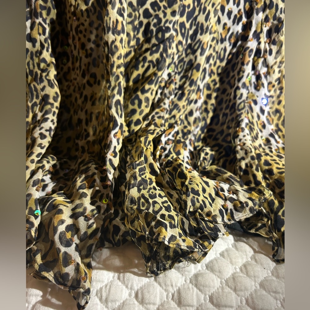 I.C.E animal print  flare out, mid length, size 10 skirt 100% silk sides zipper - Picture 6 of 7